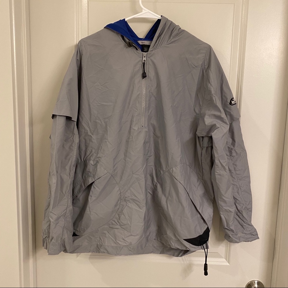 Like New Nike Hooded Pullover Windbreaker